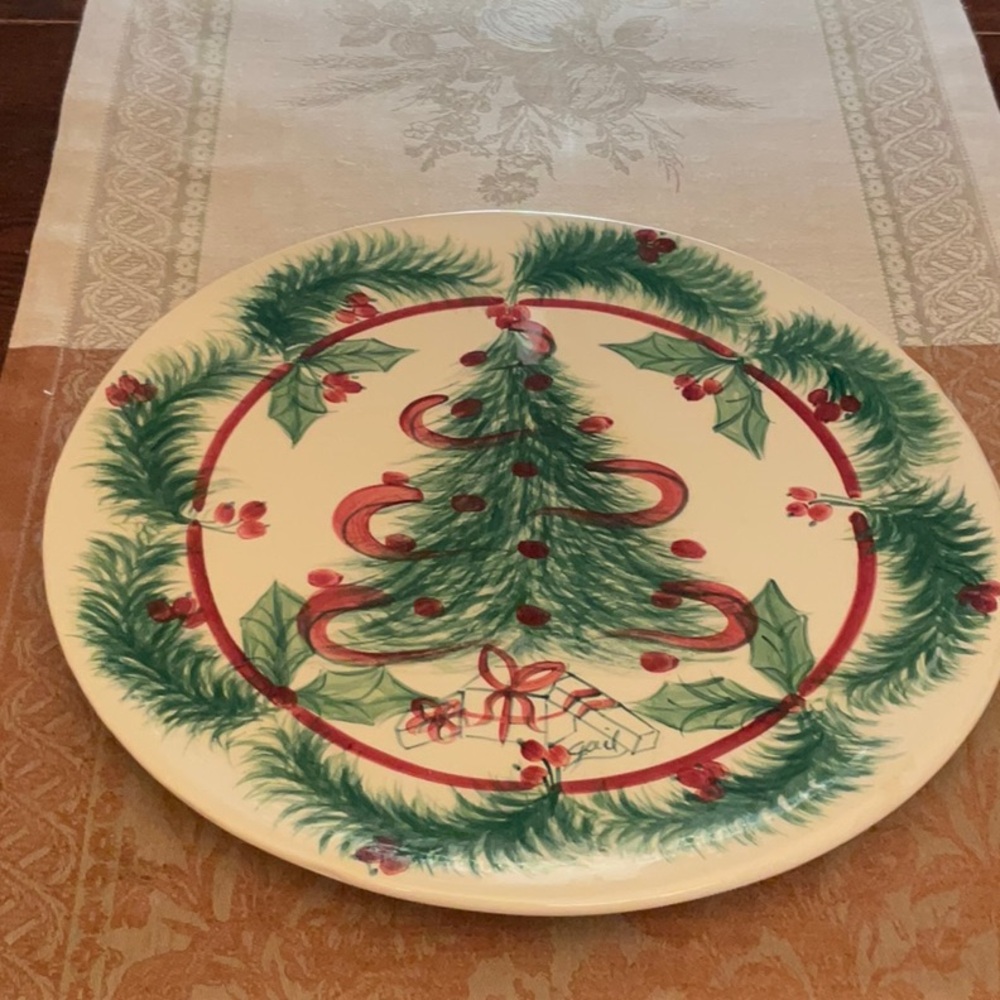 Spectacular Gail Pittman Christmas 14.5” Platter.  Gorgeous &mint condition!
